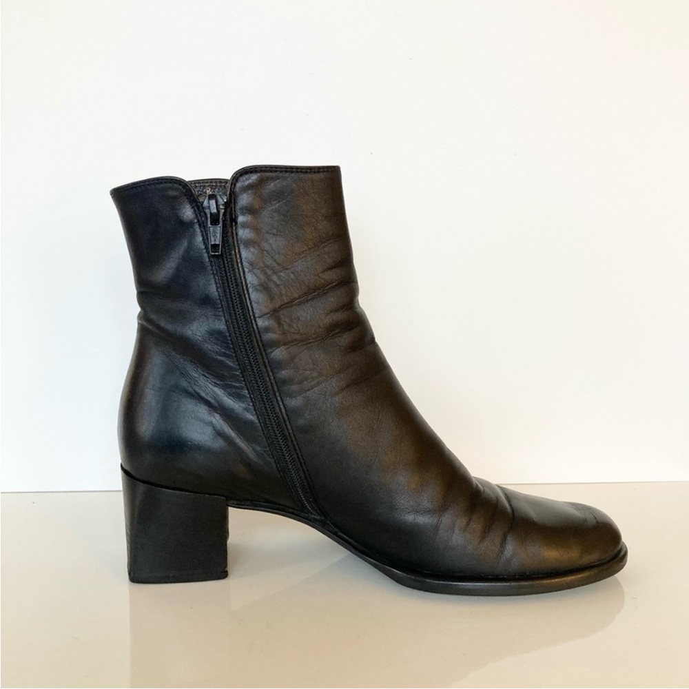 Vintage Coach 100% Leather Square Heel Ellice Boots (Needs Resoling)